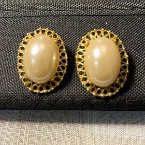 Vintage gold tone and faux pearl clip on earrings
